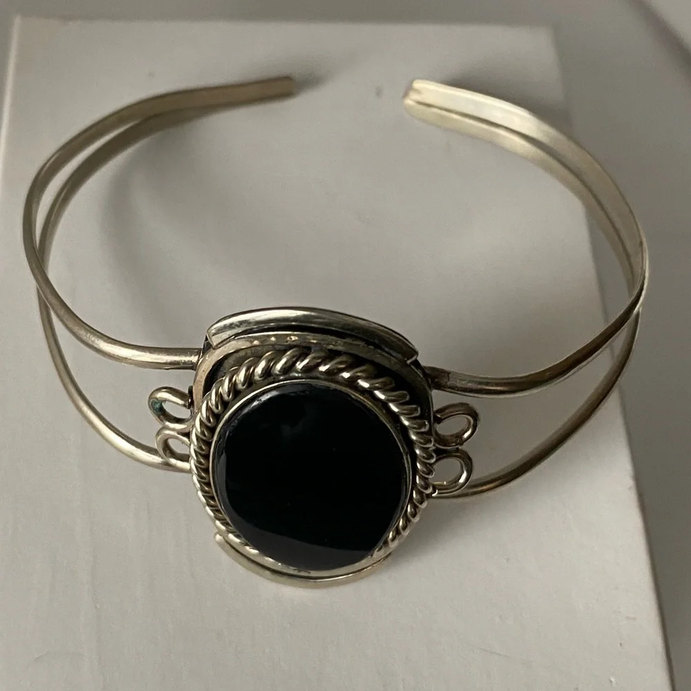 Silver Cuff Bracelet with Black Stone - Native, Unique - Picture 5 of 11